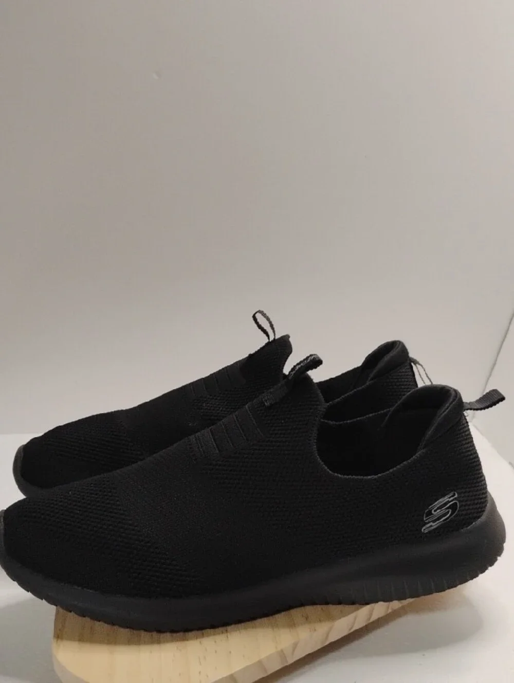 Skechers Men's Black Slip-On Knit Sneakers